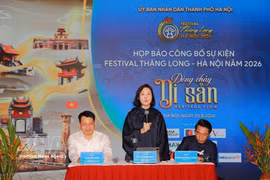 A representative of the organising board answers questions about the second Thang Long – Hanoi Festival 2026 at the press conference on August 20. (Photo: VNA)