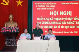 Colonel Nguyen Dinh Chuan, Deputy Political Commissar of the Ho Chi Minh City Military Command, speaks at the conference (Photo: VNA)