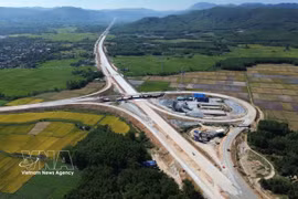 An intersection on Quang Ngai - Hoai Nhon Expressway (Photo: VNA)