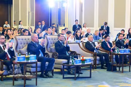 Prime Minister Le Minh Hung and his Polish counterpart Donald Tusk attend the Vietnam–Poland Business Roundtable in Hanoi on October 26 (Photo: VNA)