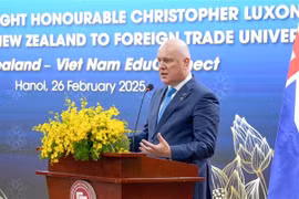 New Zealand Prime Minister Christopher Luxon addresses the event. (Photo: VNA)