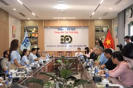 Participants at the meeting reviewing the Voluntary Agreement Scheme (VAS) at the Tay Do Steel Co., Ltd in Can Tho city on April 17 (Photo: VNA)