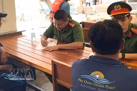 Police collect statements from crew members in the case (Photo: VNA)