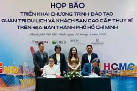 A press conference to announce the launch of the Swiss Executive Hospitality Training (Swiss EHT) programme (Photo: nongnghiepmoitruong.vn)