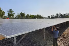 Rooftop solar panels in the Mekong Delta city of Can Tho. (Photo: VNA)