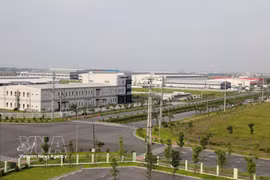 Hung Yen focuses on developing eco-industrial and smart industrial parks that meet Net-Zero standards, featuring circular waste treatment infrastructure, renewable energy usage, and guaranteed environmental buffer zones. (Photo: VNA)