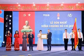 Party General Secretary To Lam presents the Ho Chi Minh Order to the Vietnam News Agency at a ceremony marking the 80th anniversary of the agency’s Traditional Day (September 15, 1945 – 2025). This was the third time the Vietnam News Agency had been granted the honour. (Photo: VNA)