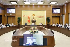 The National Assembly (NA) Standing Committee discusses the draft revised Law on International Agreements at its fifth session on August 28. (Photo: VNA)