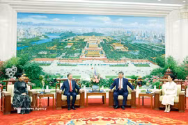 Party General Secretary and President of Vietnam To Lam, Party General Secretary and President of China Xi Jinping and their spouses attend a tea reception during the former's state visit to China from April 14 to 17, 2026. (Photo: VNA)