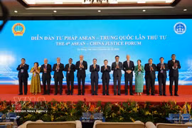 Officials pose for a group photo at the opening ceremony of the fourth ASEAN–China Justice Forum in Da Nang on October 10, 2026. (Photo: VNA)