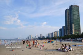Da Nang appeals to visitors thanks to its combination of beach holidays, cultural and heritage experiences, entertainment, cuisine and convenient transport links. (Photo: VNA)