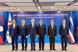 Vietnamese Minister of Foreign Affairs Le Hoai Trung (1st from right) and other participants at the 14th Mekong–Republic of Korea Foreign (RoK) Foreign Ministers' Meeting in Manila, the Philippines, on July 23, 2026. (Photo: Vietnamese Ministry of Foreign Affairs)