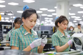 Vietnam records over 24.1 billion USD in registered FDI capital in the first seven months of 2025, a 27.3% year-on-year increase. (Photo: VNA)