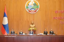 Officials at the closing sitting of the 10th Lao NA's first extraordinary session on July 10, 2026 (Photo: VNA)