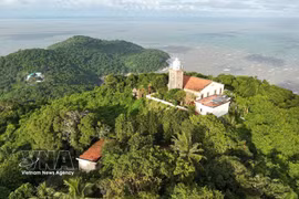 Hon Khoai Island cluster in Ca Mau province – a key economic connection point for the Mekong Delta region (Photo: VNA)