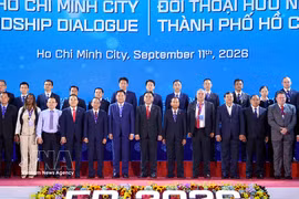 Officials at the Mayors' Conference (Photo: VNA)
