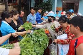 Zero-dong stall’ spreads spirit of solidarity in Dong Nai city