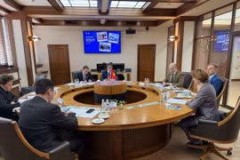 Prof. Dr. Tran Hong Thai, President of the Vietnam Academy of Science and Technology (VAST), has a working session with leaders of Russia’s State Atomic Energy Corporation Rosatom. (Photo: VNA)