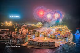 Hon Tre Island of Khanh Hoa is lit up with fireworks. (Photo: VNA)