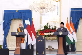 Indonesian President Prabowo Subianto (right) and Indian Prime Minister Narendra Modi at the Merdeka Palace in Jakarta on July 7, 2026. (Photo: VNA)