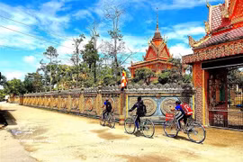 Ca Mau province has consistently attached importance to developing human resources and investing in infrastructure in ethnic minority areas. (Photo: VNA)