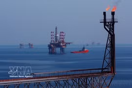 An oil rig of Vietsovpetro at the Bach Ho field - the largest oil and gas field in Vietnam. (Photo: VNA)