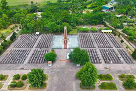 Huong Khe Martyrs' Cemetery is the final resting place of more than 750 fallen soldiers, 84 of whom remain unidentified. (Photo: VNA)