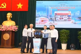The launch of Vietnam’s first local-level B2B e-commerce platform in An Lac ward, Ho Chi Minh City, on September 30. (Photo: VNA)