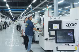 Wistron Infocomm Vietnam Co., Ltd, an FDI enterprise, has invested in Dong Van III Industrial Park of Ninh Binh province since 2021, creating jobs for more than 12,800 workers. (Photo: VNA)