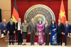Vice Chairwoman of the National Assembly Nguyen Thi Thanh (5th from right) and Vice President of the German Bundestag Bodo Ramelow (5th from left) hold talks in Hanoi on June 16, 2026. (Photo: VNA)