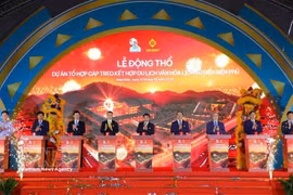 Deputy Prime Minister Nguyen Van Thang and delegates press the button to launch construction of the Dien Bien Phu cultural-historical tourism and cable car complex project in Dien Bien province on May 10, 2026. (Photo: VNA)