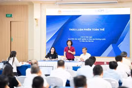 Deputy Director Vu Thi Tu Anh of the Department of Vocational and Continuing Education under the Ministry of Education and Training speaks during the workshop’s discussion session. (Photo: IOM Vietnam)