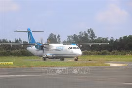 At Ca Mau airport (Photo: VNA)