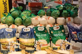 ST25 rice is the centrepiece of the Vietnam Goods Week at Selgros. (Photo: VNA)