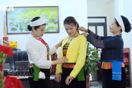 Young hands carrying Muong heritage forward