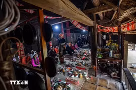 Mo Muong is a traditional Muong ritual performed by Mo masters during funeral ceremonies, embodying the community's knowledge and beliefs. (Photo: VNA)