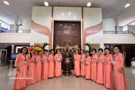 OVs in Thaialnd at President Ho Chi Minh relic site in Udon Thani (Photo: VNA)