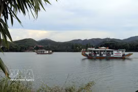 River tourism activities in Hue (Photo: VNA)