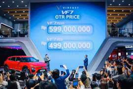 The launch of the VF7 model in Indonesia (Photo: VNA)