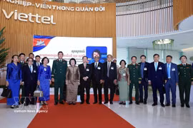 President of the Cambodian National Assembly Samdech Khuon Sudary visits the Viettel Military Industry and Telecoms Group (Viettel) on July 28. (Photo: VNA)