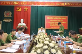Deputy Foreign Minister Dang Hoang Giang, a member of the 2025 Amnesty Advisory Council (second phase), on August 7 has a working session with managers and staff of Thanh Xuan Prison in Hanoi. (Photo: VNA)