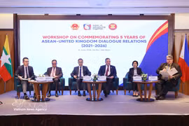 Delegates at the workshop on commemorating 5 years of ASEAN - UK Dialogue Relations in Hanoi on June 10 (Photo: VNA)