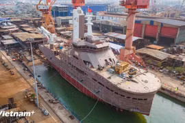The development of the shipbuilding industry also lays the foundation for large-scale logistics and maritime industry centres. (Photo: VietnamPlus)