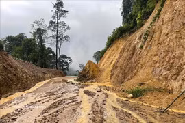 Heavy rain causes flooding, landslides and localised isolation in many mountainous areas in Quang Tri province. (Photo: VNA)