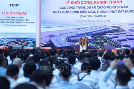 At the launching ceremony of national key projects at T3 Terminal of Tan Son Nhat International Airport in HCM City (Photo: VNA)