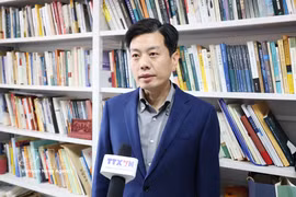 Professor Cui Shoujun of the School of International Studies at Renmin University of China. (Photo: VNA)