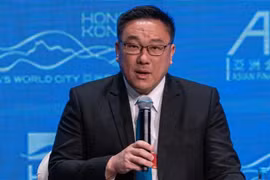 Julapun Amornvivat, a former deputy finance minister of Thailand (Photo: Bloomberg/VNA)