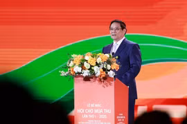 Prime Minister Pham Minh Chinh speaks at the closing ceremony of the Autumn Fair 2025. (Photo: VNA)