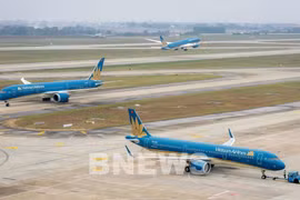 Vietnam Airlines Group offers nearly 2.2 million discounted domestic seats from now until August 16 to meet peak summer travel demand. (Photo: VNA)