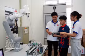 At national key laboratory of mechatronics and applications at the Da Nang University of Science and Technology (Photo: VNA)